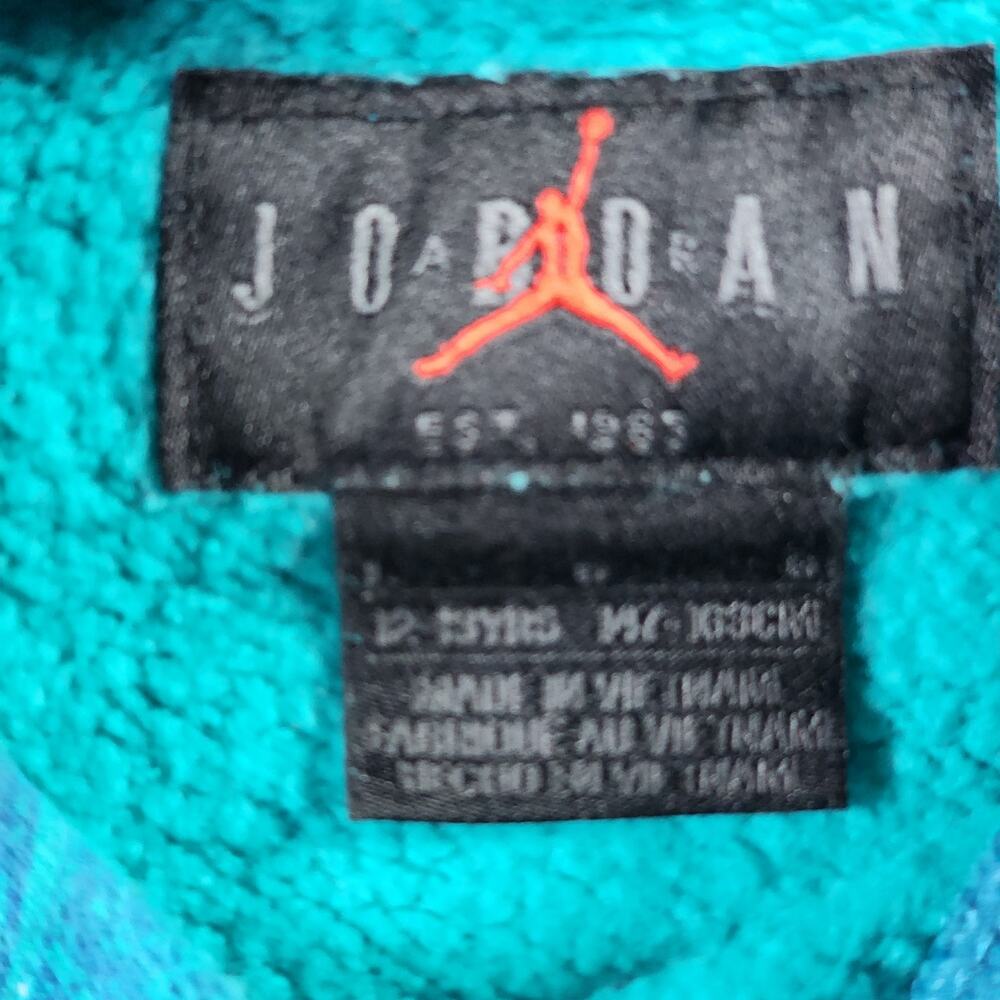 Jordan Essential AOP Youth Large Fleece Pullover Hoodie and Drawstring Pants - Picture 3 of 10